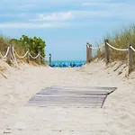 Ocean Beach Hotel