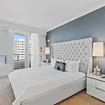 Luxury King Apartment With Bay View At Miami Beach