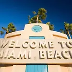 Best Deal! 2 Bedroom Modern Beachfront By Yourent!