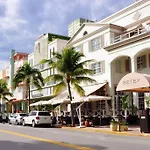 Best Deal! 2 Bedroom Modern Beachfront By Yourent!