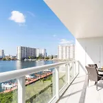 Golden Bay 62