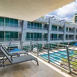 Suites Ocean Drive Hotel