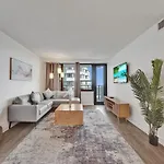 Ocean View Beach Retreat Beach Service 606