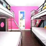 South Beach Rooms&Hostel
