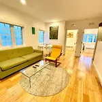 20 Guests Luxurious South Beach Suite