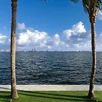 Villa Hashmi Luxury 5Bd & 5Ba Retreat On North Bay Island