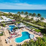 2 Bedrooms Unit Oceanfront Resort The Alexander