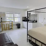 New Mid Miami Beach Apt Free Parking And Beach Access