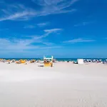 2B/2B, Free Parking, South Beach, 1 Block 2 Beach