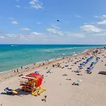 2B/2B, Free Parking, South Beach, 1 Block 2 Beach