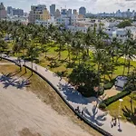 Private Ocean Dr Apt W/2 Queen Beds, Steps 2 Beach