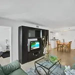 Modern Ocean View Condo Beach Service Unit 1206