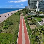 Cozy Miami Beach Condo Beach Service 407