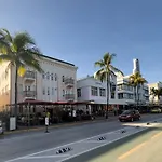 Ocean Drive Apartment W Balcony Walk To The Beach