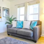 Ocean Drive Apartment W Balcony Walk To The Beach