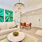 South Beach Haven- Steps To The Beach- 1 King Bedroom 2 Beds 1 Bathroom Apartment