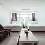Castle 401 Oceanfront Studio With Pool, Tennis, Beach Access And Free Parking