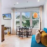 S Beach Spot Heated Pool 2Blocks To Beach Bbq