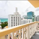 1201- Luxurious 1Br & 2Ba With Stunning Ocean Views