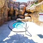 Alexander 511 Beachfront Condo With 2 Pools, Direct Beach Access, Sauna, Tikki Bar