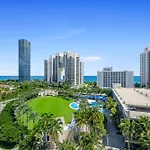 Spacious Apartment Of 2Br - 2Bth Near Of The Beach Great Price