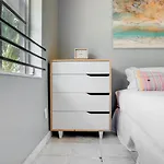 South Beach Retreat Walk To Beach, Sleeps 2