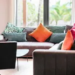 The Netherland 2A I Ocean Drive I Miami Beach Ocean Rental