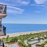 Spacious Ocean View Condo Beach Service 1507