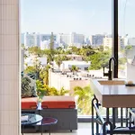 Moxy Miami South Beach