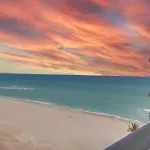 Beachfront Resort - Pool - Ocean View Balcony- Gym