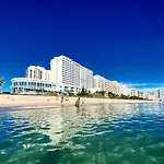 Free Parking - Entire Place - Ocean Front - 3 Bed 2 Bath