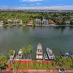 Charming Ocean View Condo Beach Service 1007