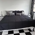 Large Studio Apartment Best Location In South Beach!