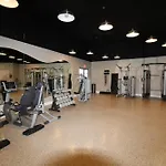Castle 401 Oceanfront Studio With Pool, Tennis, Beach Access And Free Parking