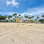 One Block From Beach South Beach Ocean Dr-King Bed