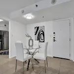 Cozy 2 Bedroom Ocean View Beach Service 707