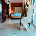 Apartment At De Soleil Hotel On Ocean Drive