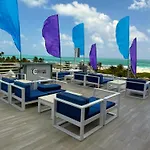 Strand By Renzzi
