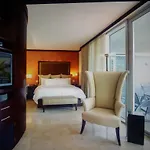 Sobe Ocean Drive Suites