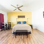 9Th And Ocean Dr Penthouse Apartments