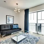 Congress Suites At The Strand