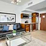 Congress Suites At The Strand