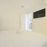 Sunrise Court Apartments