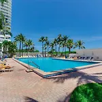 Oceanfront Studio Casablanca Miami Beach