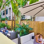Villa Paradiso Apartment Hotel