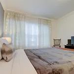 918 Ocean Drive Apartments