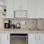 Shelborne Apartment