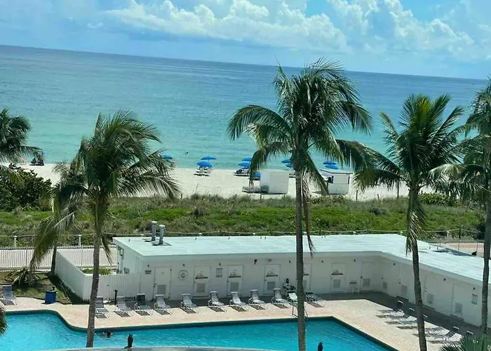 Chic Ocean Front Studio!