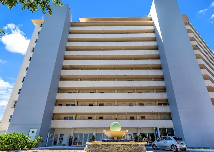 Miami\'S Bayfront One-Bedroom Condo