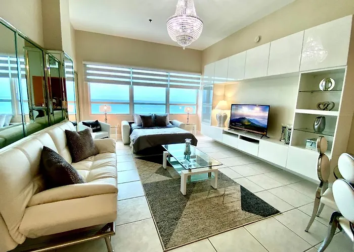 Large Beautiful Penthouse Ocean Front With Beach Access And Free Parking In Miami Beach